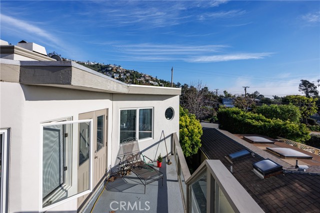 Detail Gallery Image 15 of 17 For 548 Agate St, Laguna Beach,  CA 92651 - 3 Beds | 3 Baths