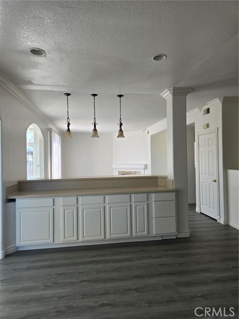 27410 Barcelona, Corona CA: https://media.crmls.org/medias/63a9b92a-6576-4f0b-ada7-9800d4b91f80.jpg