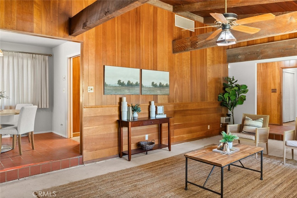 https://media.crmls.org/medias/63aad8d4-f7a5-4511-96b0-0e994deee8b8.jpg?preset=X-Large