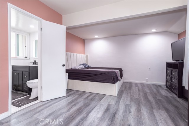 Detail Gallery Image 20 of 39 For 19127 Enadia, Reseda,  CA 91335 - 4 Beds | 2 Baths