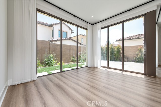 Detail Gallery Image 19 of 40 For 216 Piazza, Irvine,  CA 92602 - 4 Beds | 4 Baths