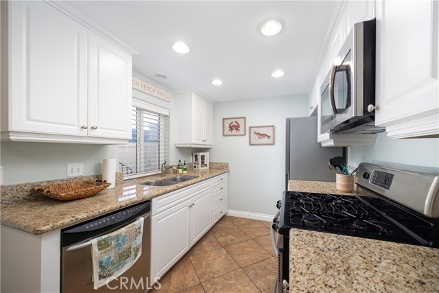 Detail Gallery Image 6 of 24 For 1128 Tait St #B,  Oceanside,  CA 92054 - 1 Beds | 1 Baths