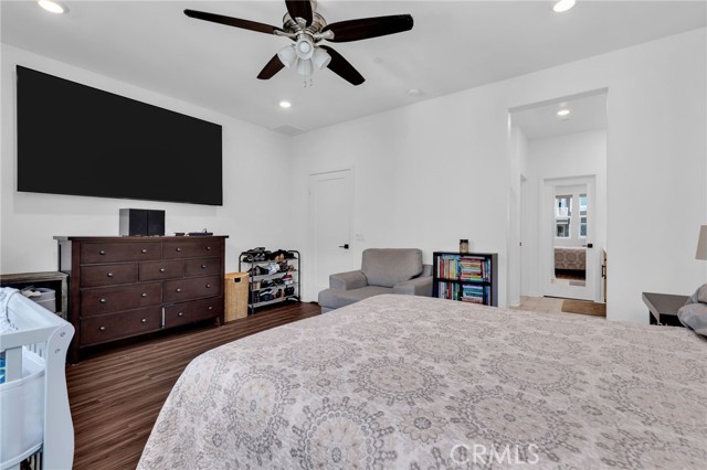773 Grable S Circle, Orange CA: https://media.crmls.org/medias/63aec584-dde9-436c-8298-52ed7741848b.jpg