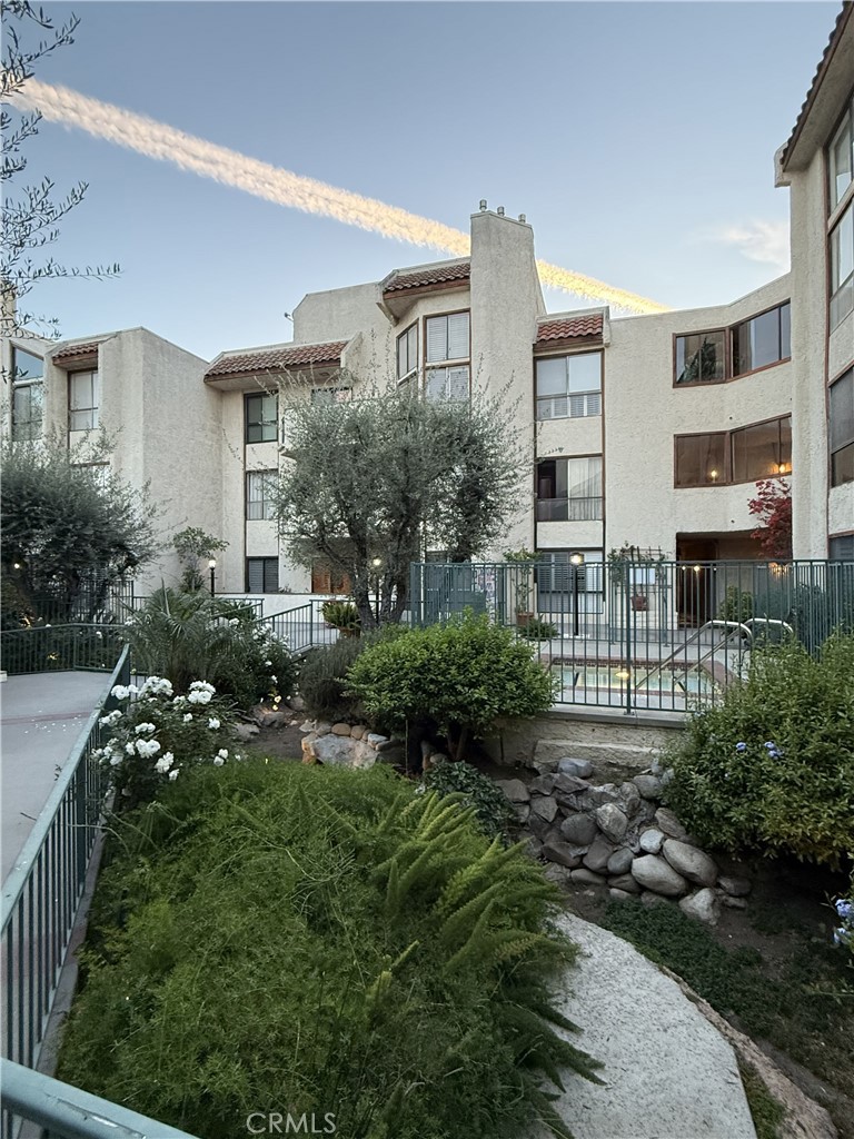 5255 Zelzah Avenue #302