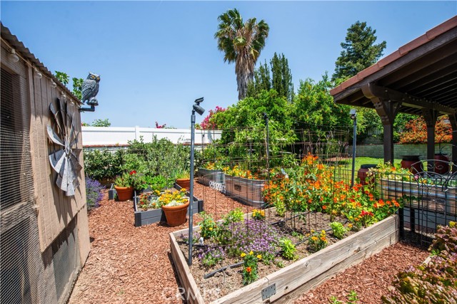 Detail Gallery Image 27 of 36 For 22447 Poplar St, Saugus,  CA 91390 - 4 Beds | 3 Baths