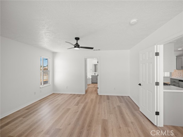 Detail Gallery Image 14 of 33 For 15032 Sycamore St, Hesperia,  CA 92345 - 4 Beds | 2 Baths