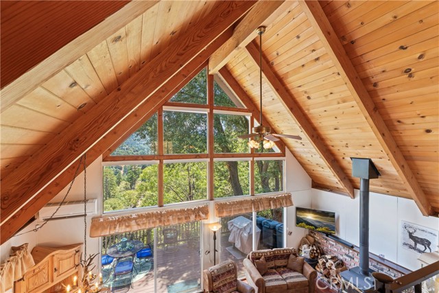 328 Wylerhorn Drive, Crestline CA: https://media.crmls.org/medias/63afb378-4f07-4d74-b6f0-3be1f10f3b01.jpg