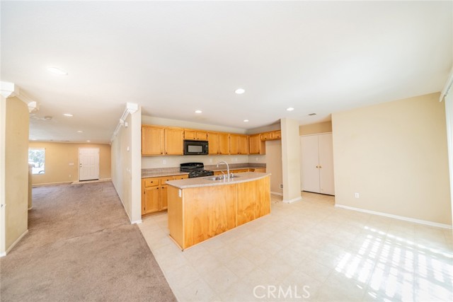 Detail Gallery Image 12 of 51 For 32057 Meadow Wood Ln, Lake Elsinore,  CA 92532 - 3 Beds | 2/1 Baths