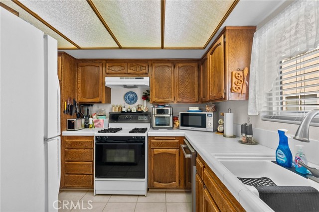 Detail Gallery Image 12 of 31 For 10155 De Soto Ave #101,  Chatsworth,  CA 91311 - 2 Beds | 3 Baths