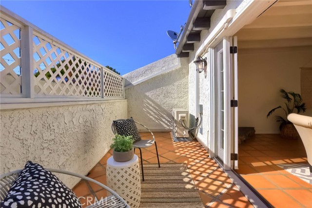 2217 Curtis Avenue, Redondo Beach, California 90278, 2 Bedrooms Bedrooms, ,1 BathroomBathrooms,Residential,Sold,Curtis,SB22069328