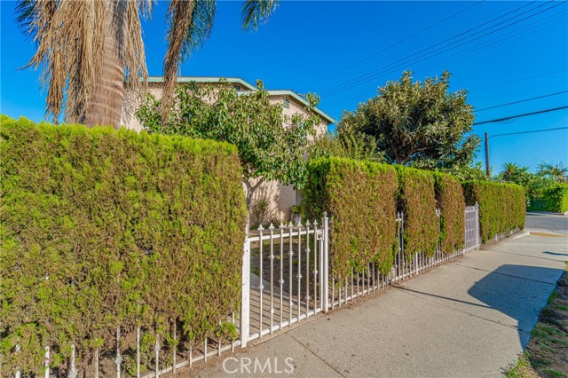 8640 Holmes Avenue #2, Los Angeles, CA, 90002 8640 Holmes Avenue #2, Los Angeles, CA, 90002