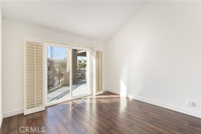 MLS #OC25178232 image #27