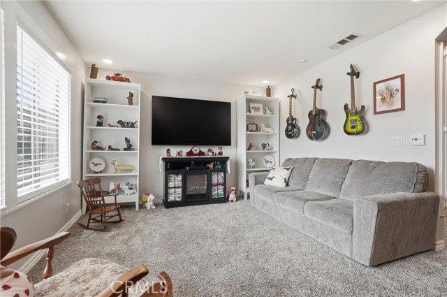 Detail Gallery Image 6 of 42 For 904 S Cornwall, Anaheim,  CA 92804 - 4 Beds | 3 Baths