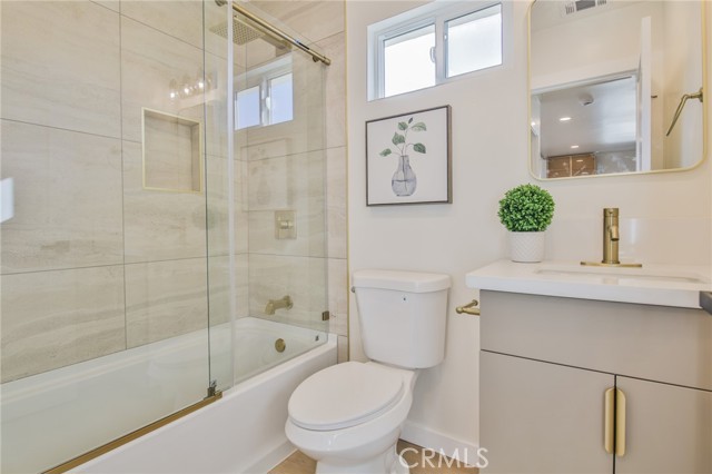 Detail Gallery Image 24 of 39 For 12035 Ramona, Hawthorne,  CA 90250 - 3 Beds | 3 Baths