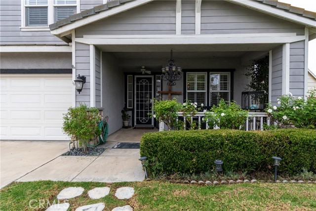 Detail Gallery Image 2 of 59 For 5739 Peter Wilks Ct, Corona,  CA 92880 - 6 Beds | 4 Baths