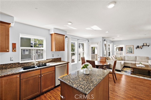 Detail Gallery Image 7 of 24 For 73 Platinum, Ladera Ranch,  CA 92694 - 2 Beds | 2/1 Baths