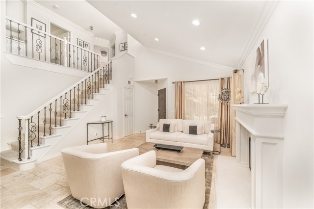Detail Gallery Image 5 of 36 For 7278 Woodvale Ct, West Hills,  CA 91307 - 3 Beds | 3 Baths