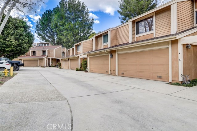 Detail Gallery Image 55 of 62 For 18130 Andrea Cir #1,  Northridge,  CA 91325 - 3 Beds | 2/1 Baths