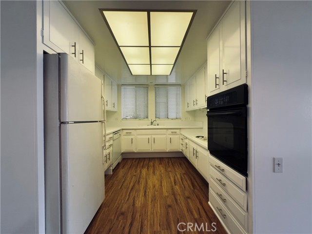 161 Avenida Majorca, Laguna Woods CA: https://media.crmls.org/medias/63b72141-acc2-4e4d-881b-92fc5a38b3b3.jpg