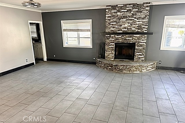 Detail Gallery Image 8 of 29 For 22896 San Joaquin East, Canyon Lake,  CA 92587 - 5 Beds | 2/1 Baths