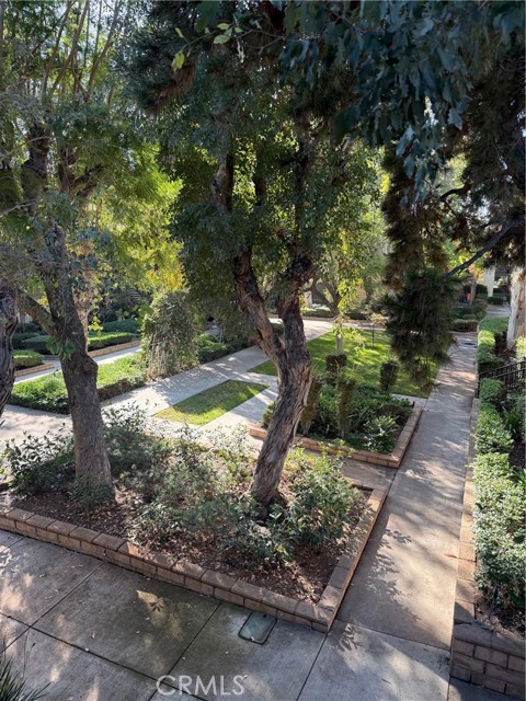 Detail Gallery Image 3 of 9 For 100 S Seranado, Orange,  CA 92869 - 2 Beds | 1 Baths