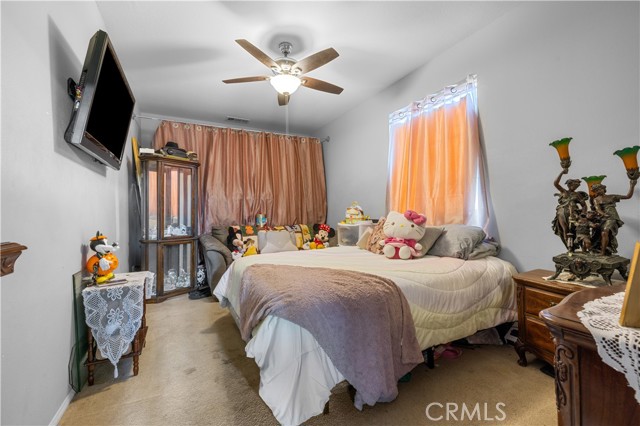37433 56th E Street, Palmdale CA: https://media.crmls.org/medias/63b8a572-2f29-4a2b-af74-b64eef3f4ad6.jpg