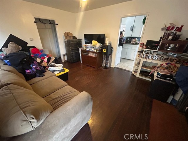 1176 Laurel Avenue, Pomona CA: https://media.crmls.org/medias/63b91a2d-44c2-4213-8924-e780e8deb9bb.jpg