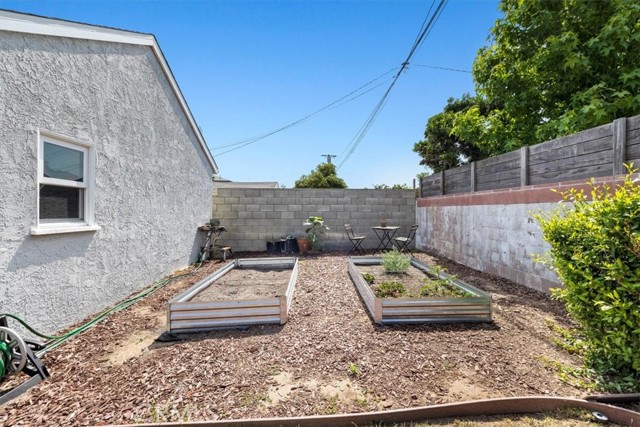2404 Thomas Avenue, Redondo Beach, California 90278, 3 Bedrooms Bedrooms, ,2 BathroomsBathrooms,Residential,Sold,Thomas,SB22116436