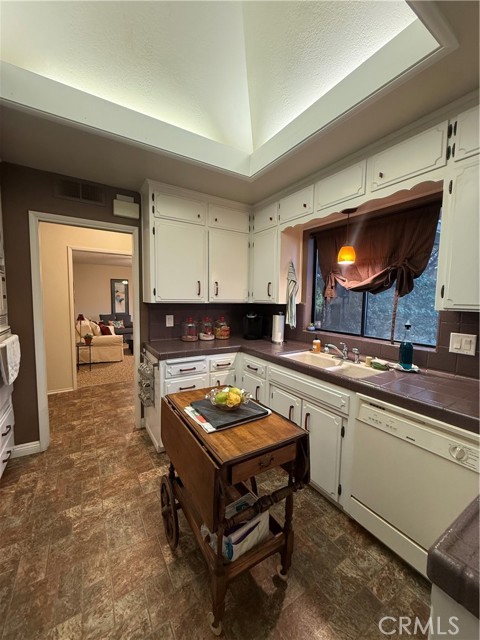 Detail Gallery Image 18 of 31 For 6380 N 5th, Fresno,  CA 93710 - 3 Beds | 2 Baths