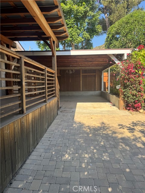 343 Bard Lane, Ventura CA: https://media.crmls.org/medias/63b9a696-bf29-4de9-bdad-281027cb1ccc.jpg