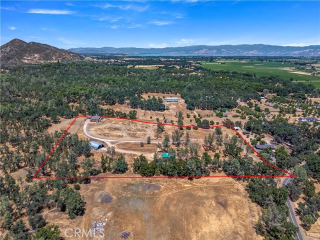 7235 Highland Springs Road, Lakeport CA: https://media.crmls.org/medias/63b9b9fa-c1cb-43ed-bcda-29f28466cb79.jpg