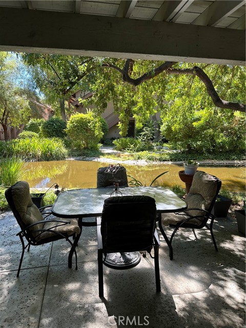 7050 Shoup Avenue, Canoga Park CA: https://media.crmls.org/medias/63b9c2a4-57c6-40ab-aedc-c36a5b9edeb9.jpg