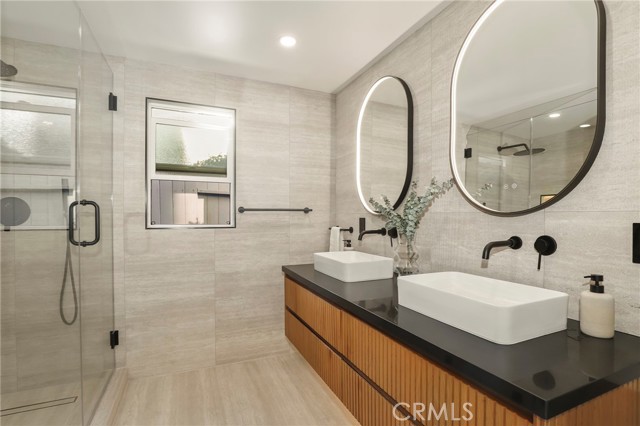 Detail Gallery Image 33 of 47 For 23856 Aetna, Woodland Hills,  CA 91367 - 4 Beds | 3 Baths