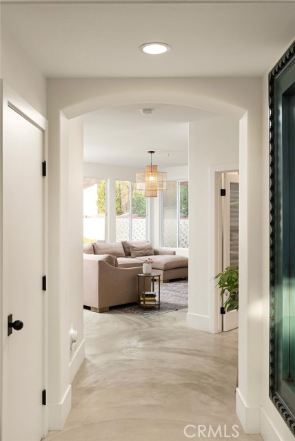 206 Gurrego, San Clemente CA: https://media.crmls.org/medias/63baf2e4-7c76-4ee8-b09e-f557390643bf.jpg