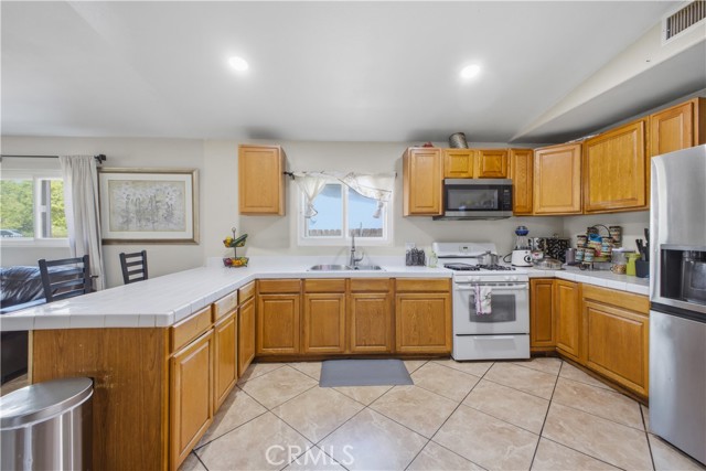 Detail Gallery Image 15 of 45 For 611 S Laurel Ave, Ontario,  CA 91762 - 4 Beds | 1 Baths