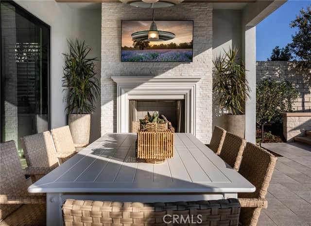 27518 Elderberry Drive, Valencia CA: https://media.crmls.org/medias/63bd0e0e-57a3-49dd-862f-b748819620f9.jpg