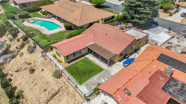 17965 Fremontia Lane, Victorville CA: https://media.crmls.org/medias/63bd4ce7-fe5a-4250-9d47-a9ccf2d8b4b0.jpg