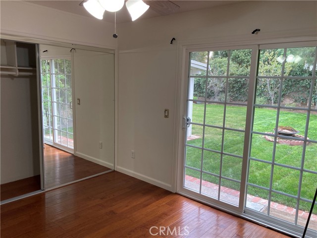 Detail Gallery Image 13 of 22 For 23464 Sylvan St, Woodland Hills,  CA 91367 - 3 Beds | 2/1 Baths