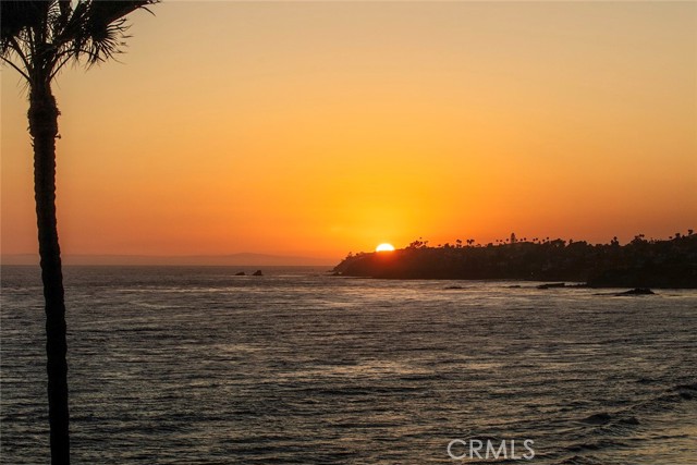 Detail Gallery Image 25 of 31 For 937 Gaviota Dr, Laguna Beach,  CA 92651 - 3 Beds | 3/1 Baths