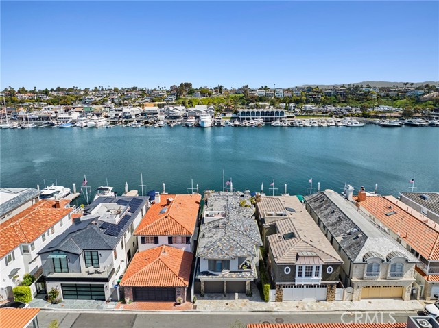 Detail Gallery Image 31 of 34 For 118 via Lido Nord, Newport Beach,  CA 92663 - 4 Beds | 3/1 Baths