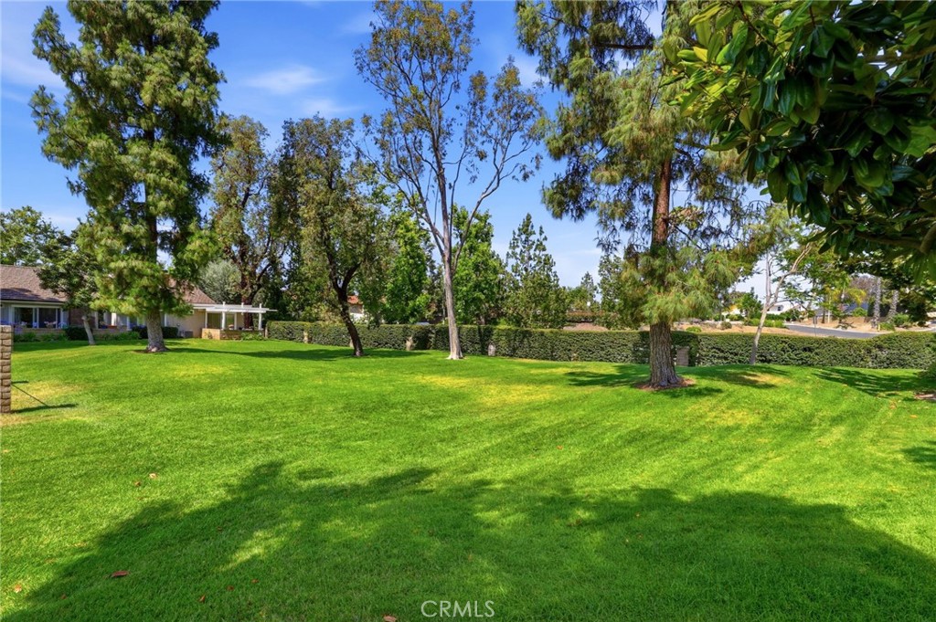 https://media.crmls.org/medias/63be2a0e-1eed-4022-932e-240cf6a556c4.jpg?preset=X-Large