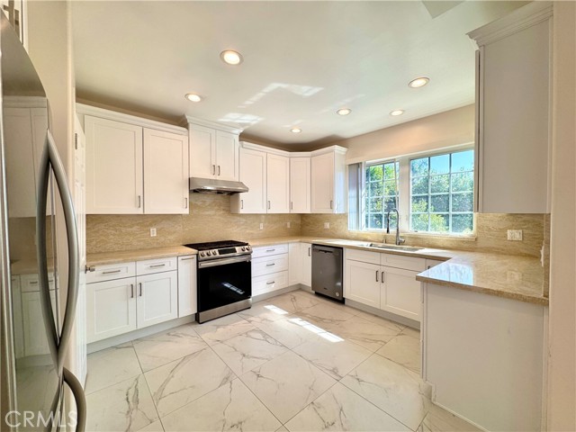 512 S Old Ranch Road, Arcadia CA: https://media.crmls.org/medias/63bea70c-ffb0-46f6-af81-f0039039fc1b.jpg