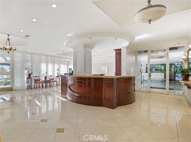 Detail Gallery Image 3 of 21 For 969 Hilgard, Los Angeles,  CA 90024 - 1 Beds | 1 Baths