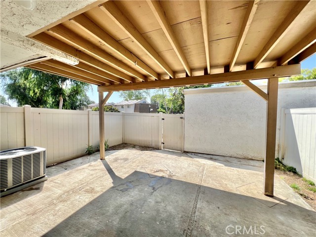Detail Gallery Image 19 of 22 For 1071 Clark St, Riverside,  CA 92501 - 3 Beds | 2/1 Baths
