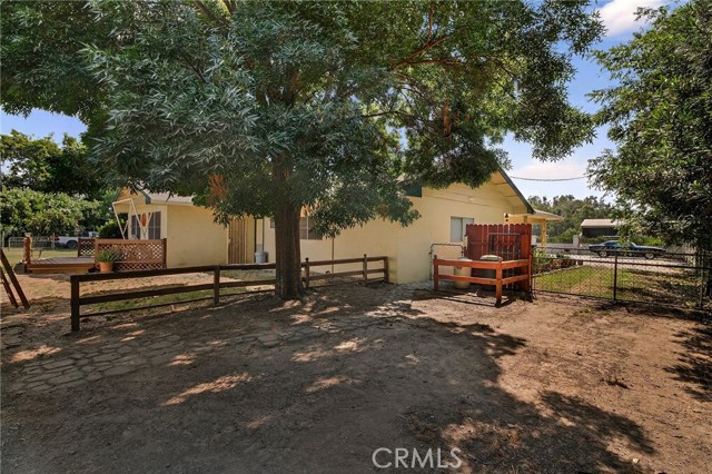 7012 State Hwy 32, Orland CA: https://media.crmls.org/medias/63bfb3fe-9a11-4f62-adb9-acf93bb81a1c.jpg