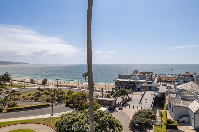 Detail Gallery Image 34 of 38 For 640 the Village #216,  Redondo Beach,  CA 90277 - 2 Beds | 2 Baths