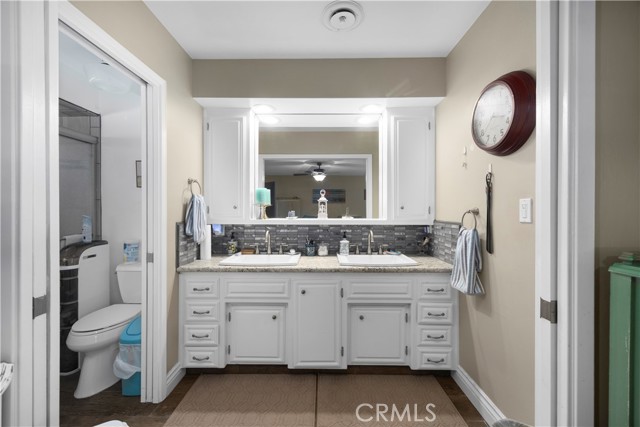 Detail Gallery Image 24 of 40 For 705 Bermuda St, Bakersfield,  CA 93309 - 2 Beds | 2 Baths