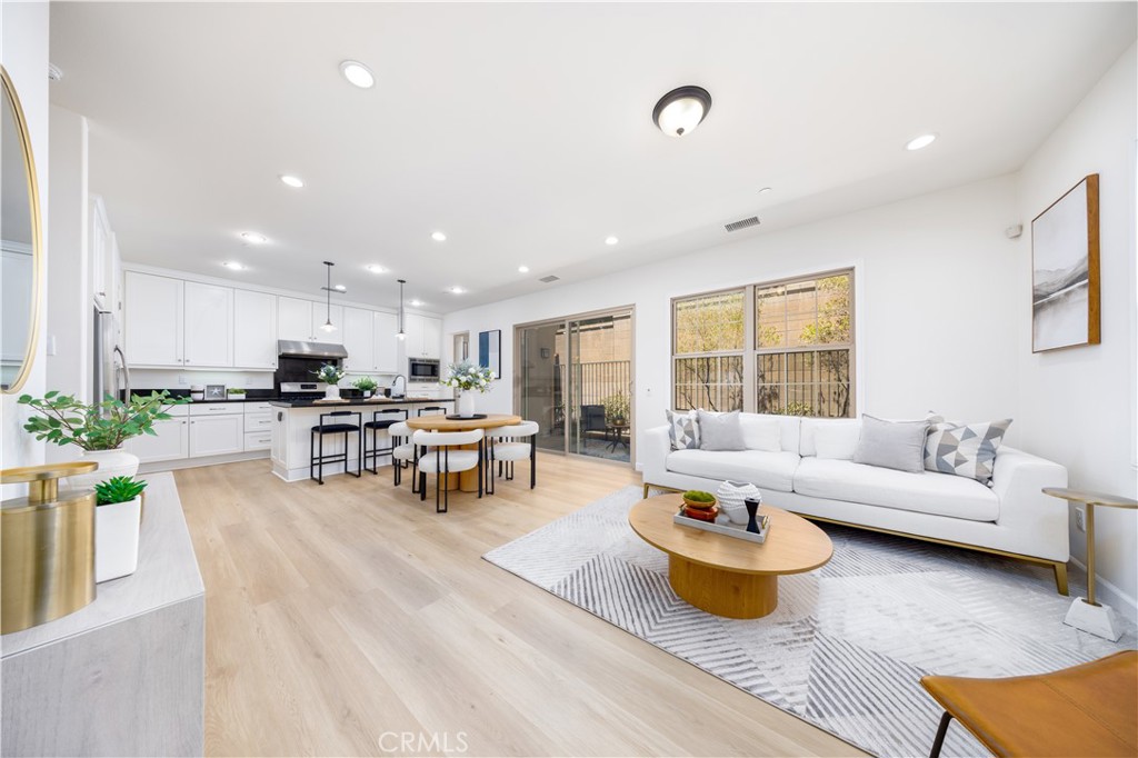 63c1234c D27c 4e0c 96de 7e605be8fccd