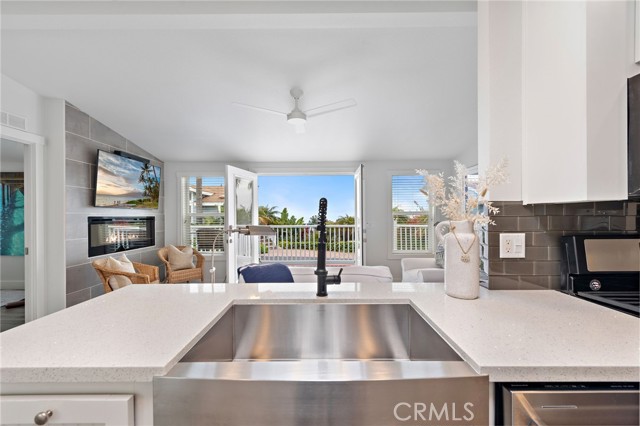 Detail Gallery Image 6 of 19 For 30802 Coast Highway #F14,  Laguna Beach,  CA 92651 - 2 Beds | 2 Baths