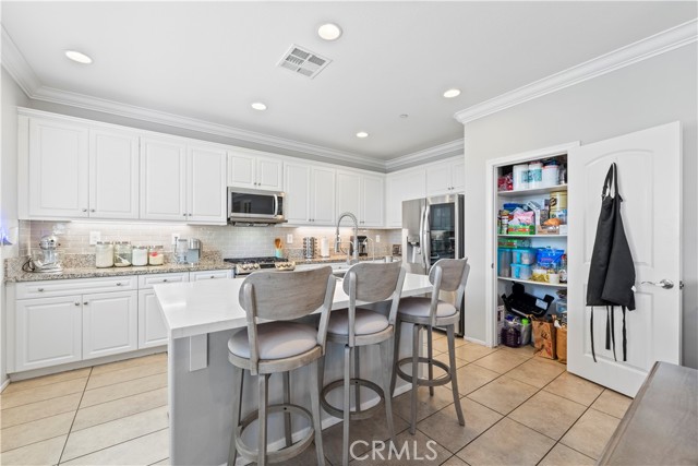 Detail Gallery Image 19 of 73 For 4752 Casillas Way, Fontana,  CA 92336 - 3 Beds | 2/1 Baths